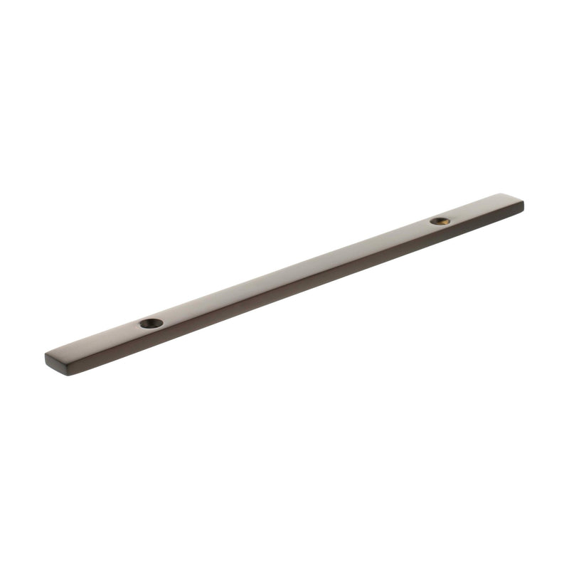 Atlantic Millhouse Brass Long Narrow Cabinet Handle Backplate, measuring 128mm in length, features a sleek, rectangular design suitable for various cabinetry applications.
