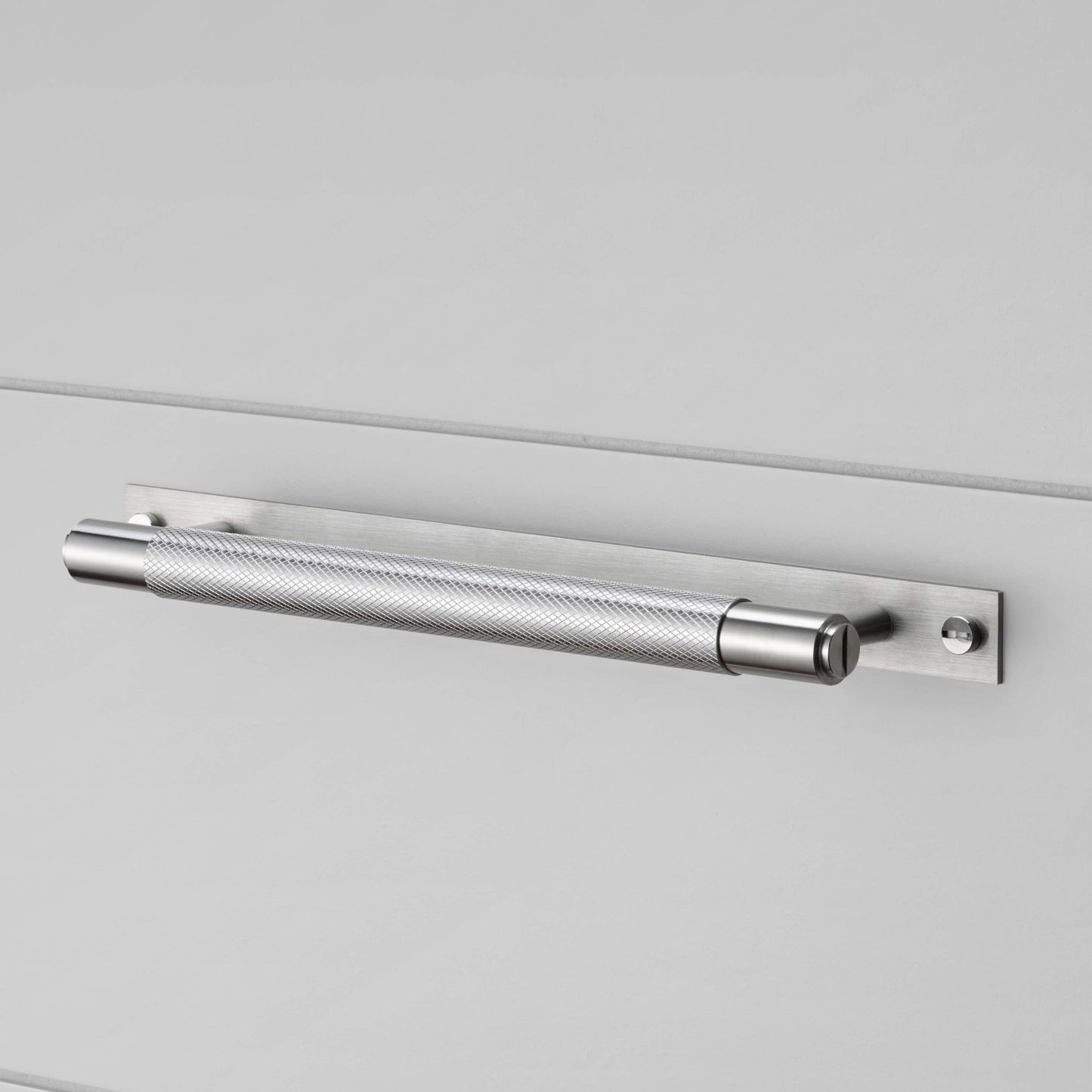 Cross Plate Pull Bar