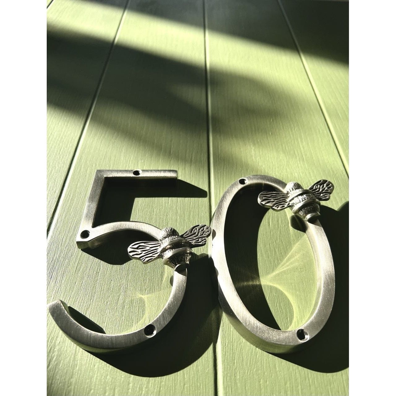 Brass bee Premium House Numbers with Bee in Pewter Finish 0-9 - 5 Inch - Brass bee