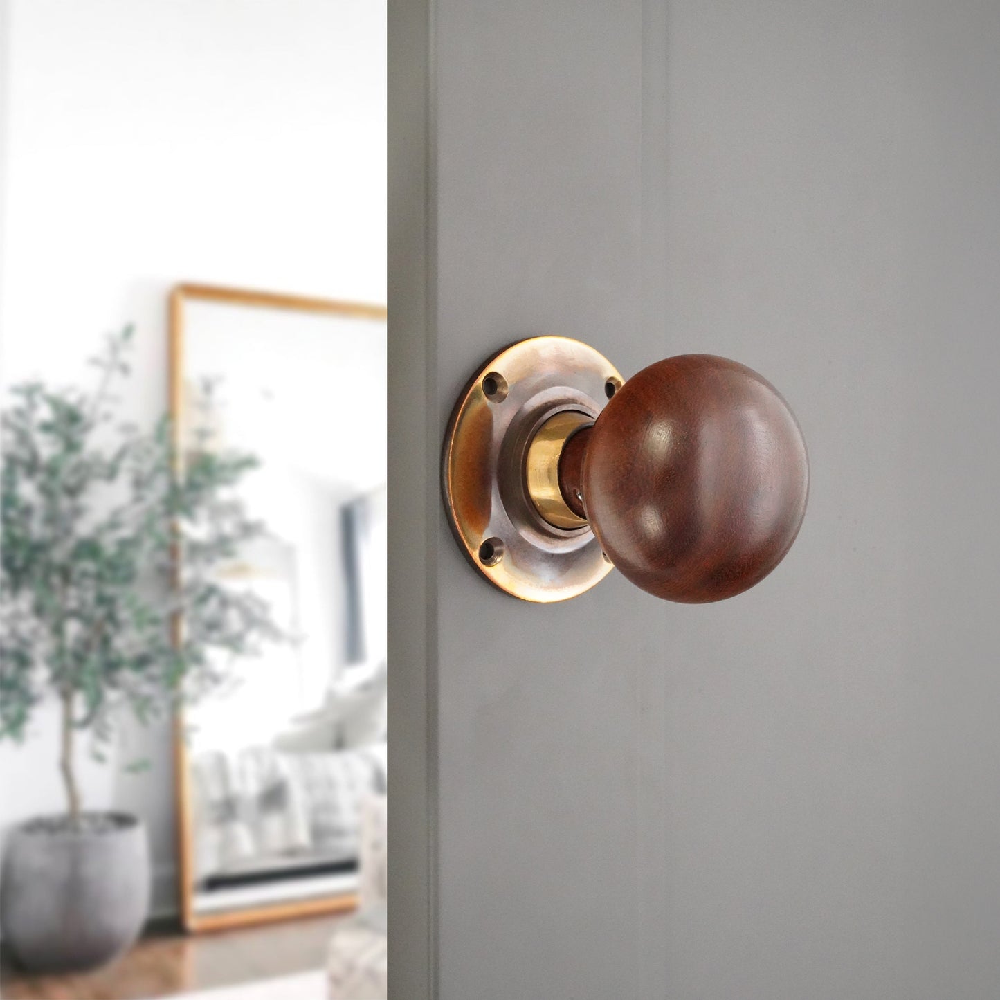 Rosewood Bun Rim/Mortice Door Knob