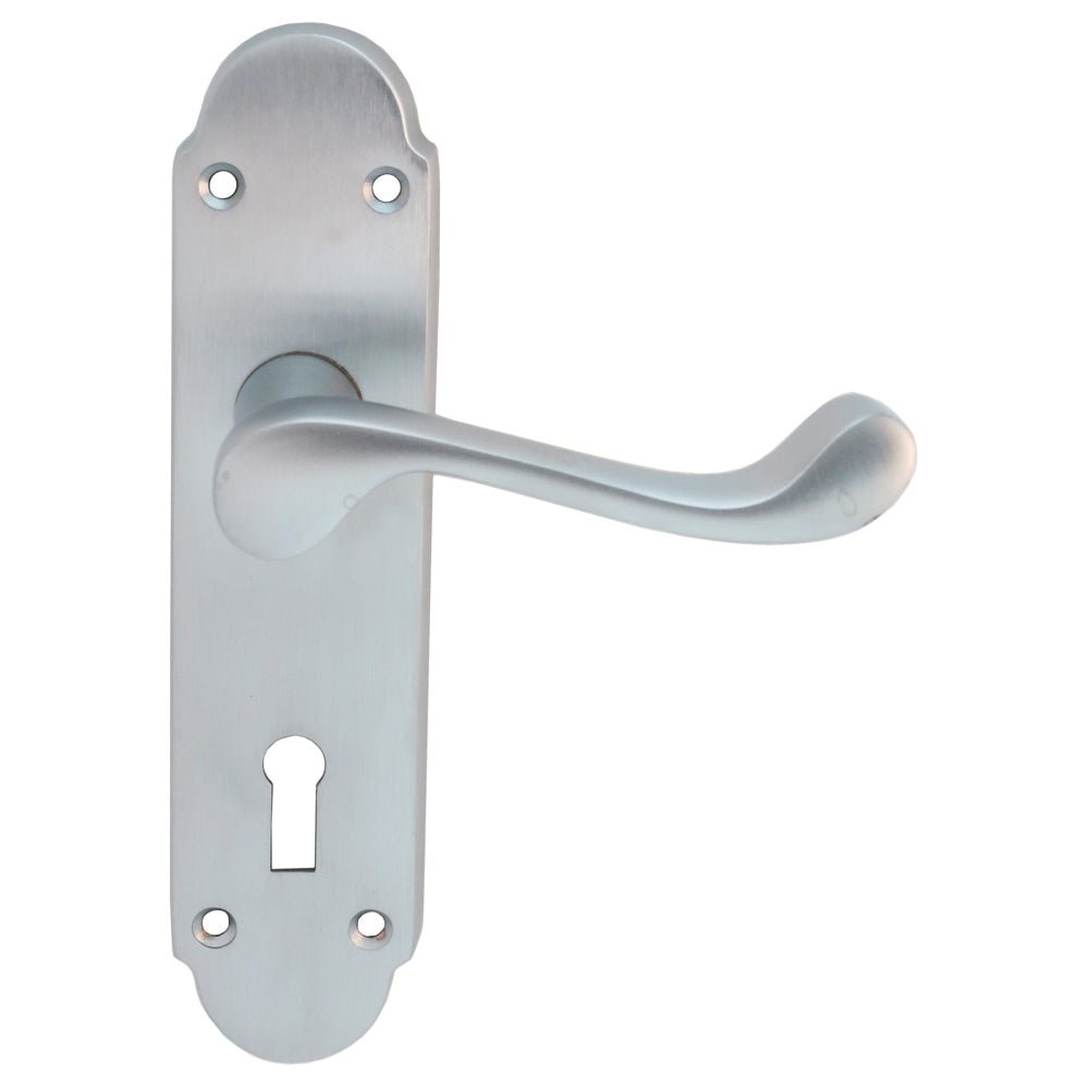Carlisle Brass Oakley Lever on Backplate in polished chrome finish, featuring a curved lever handle and a rectangular backplate with keyhole design.