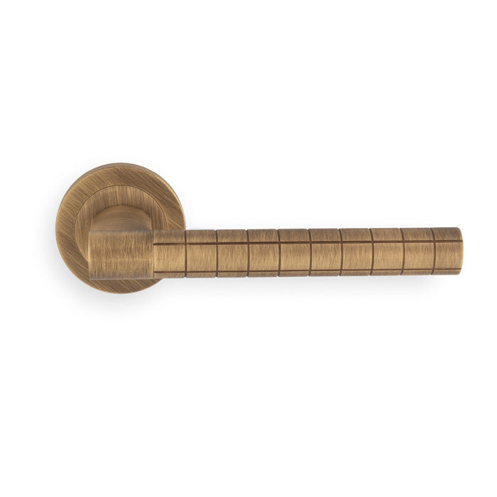Hey Quadra Lever Handle on Threaded Round Rose