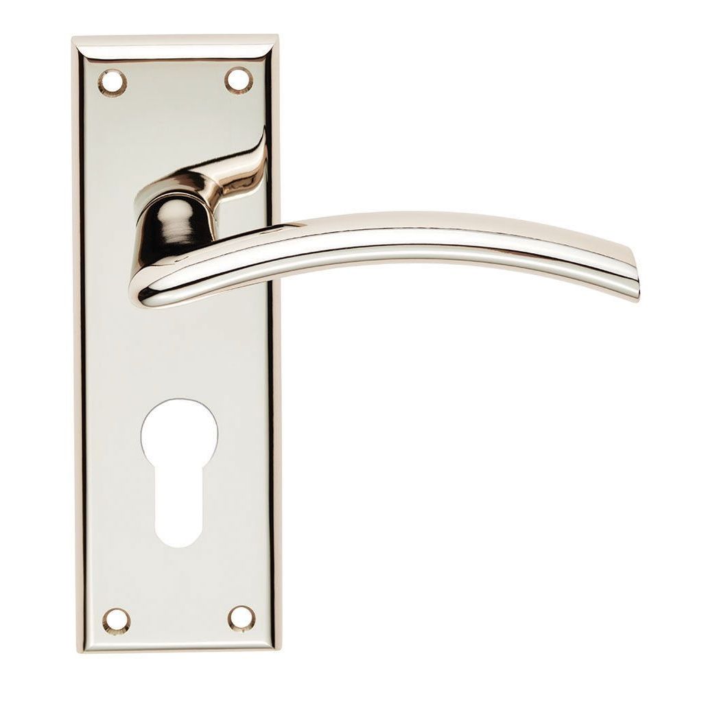 Carlisle Brass Trenta Lever on Backplate in polished chrome, featuring a curved lever handle mounted on a rectangular backplate with a keyhole design and two screw fixing points.