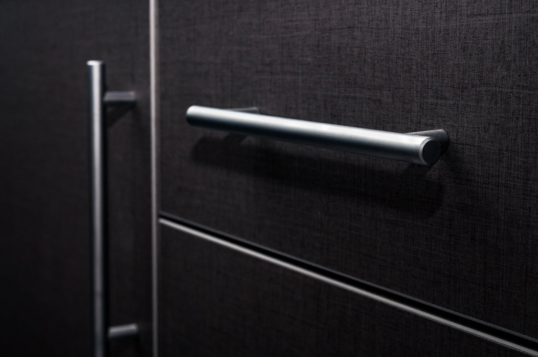 Black Kitchen Handles: A Guide to Sizes, Shapes, and Placement