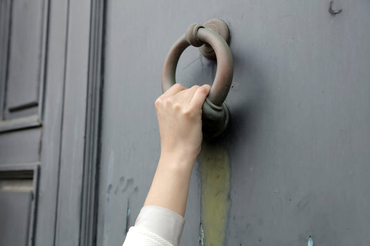 How to Fit a Door Knocker