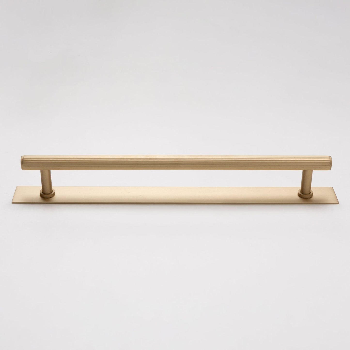 Solid Brass Straight Knurled Kitchen Pull Handles & Knobs - Satin Brass Finish