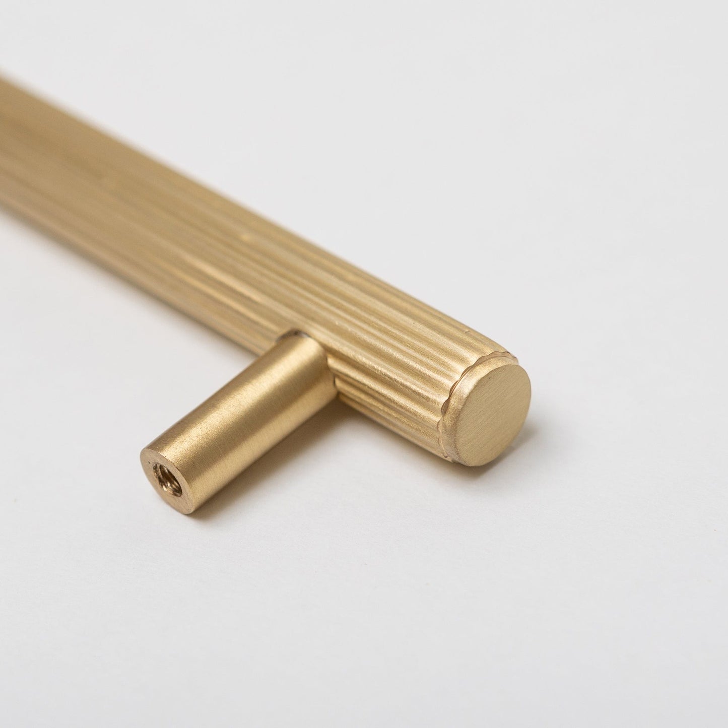 Solid Brass Straight Knurled Kitchen Pull Handles & Knobs - Satin Brass Finish