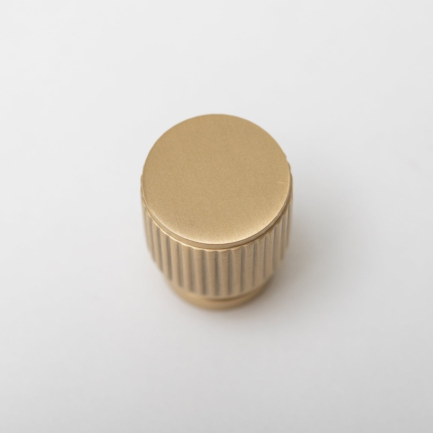 Solid Brass Straight Knurled Kitchen Pull Handles & Knobs - Satin Brass Finish