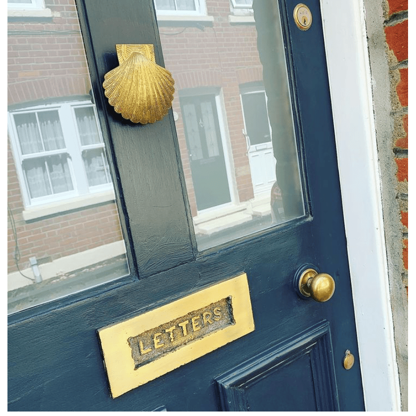 Brass Shell Door Knocker - Brass Finish - Brass bee