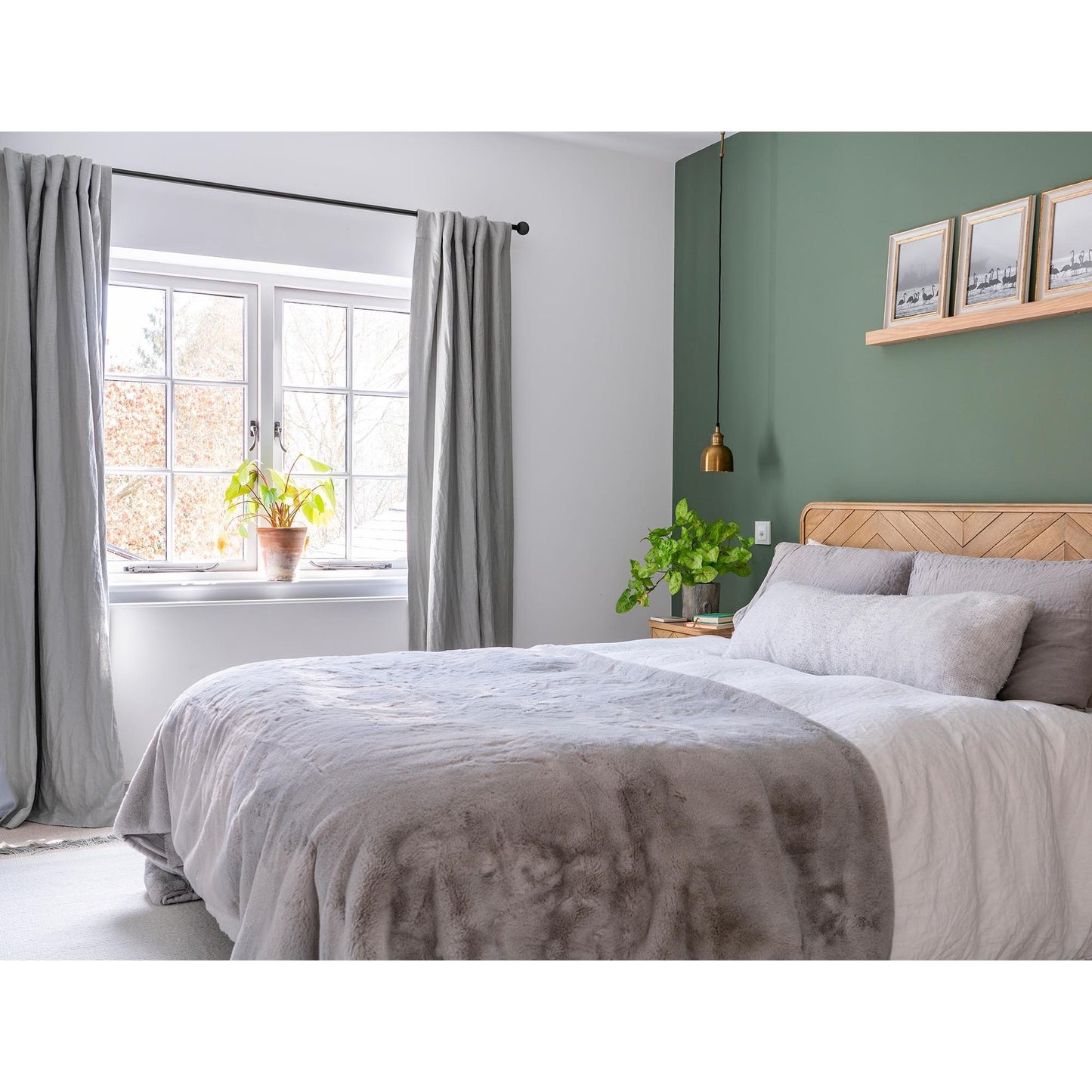 Hammered Ball Curtain Finial (pair)