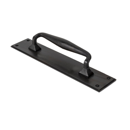 Pull Handle on Backplate