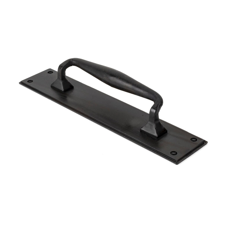 Pull Handle on Backplate