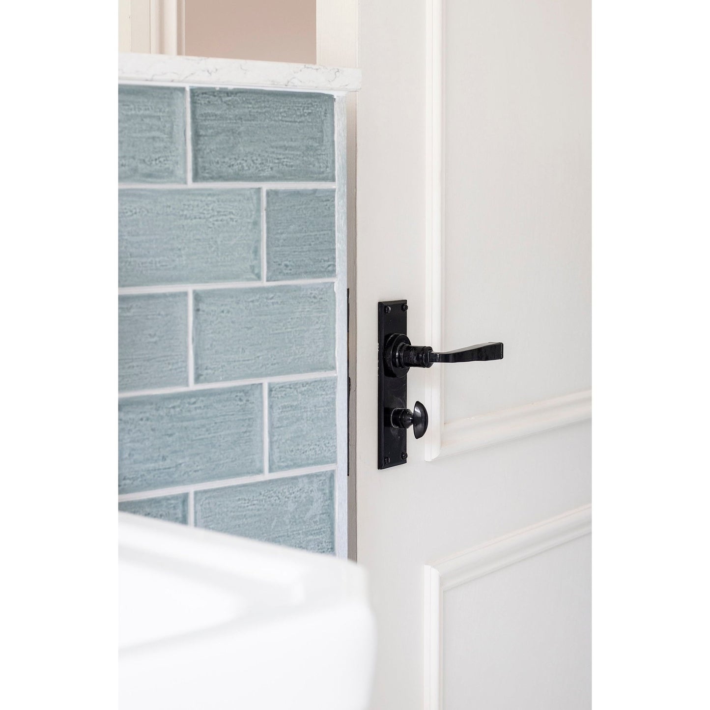 Avon Lever Bathroom Set