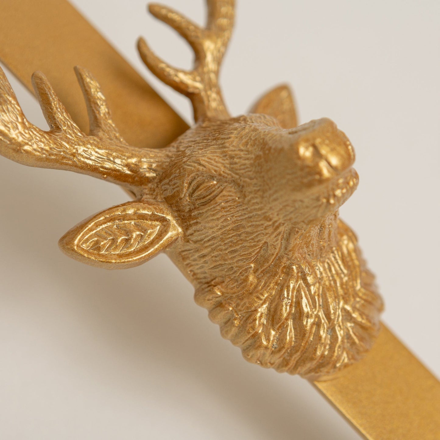 Highland Stag Chrome Gold Finish Wreath Hanger - Brass bee