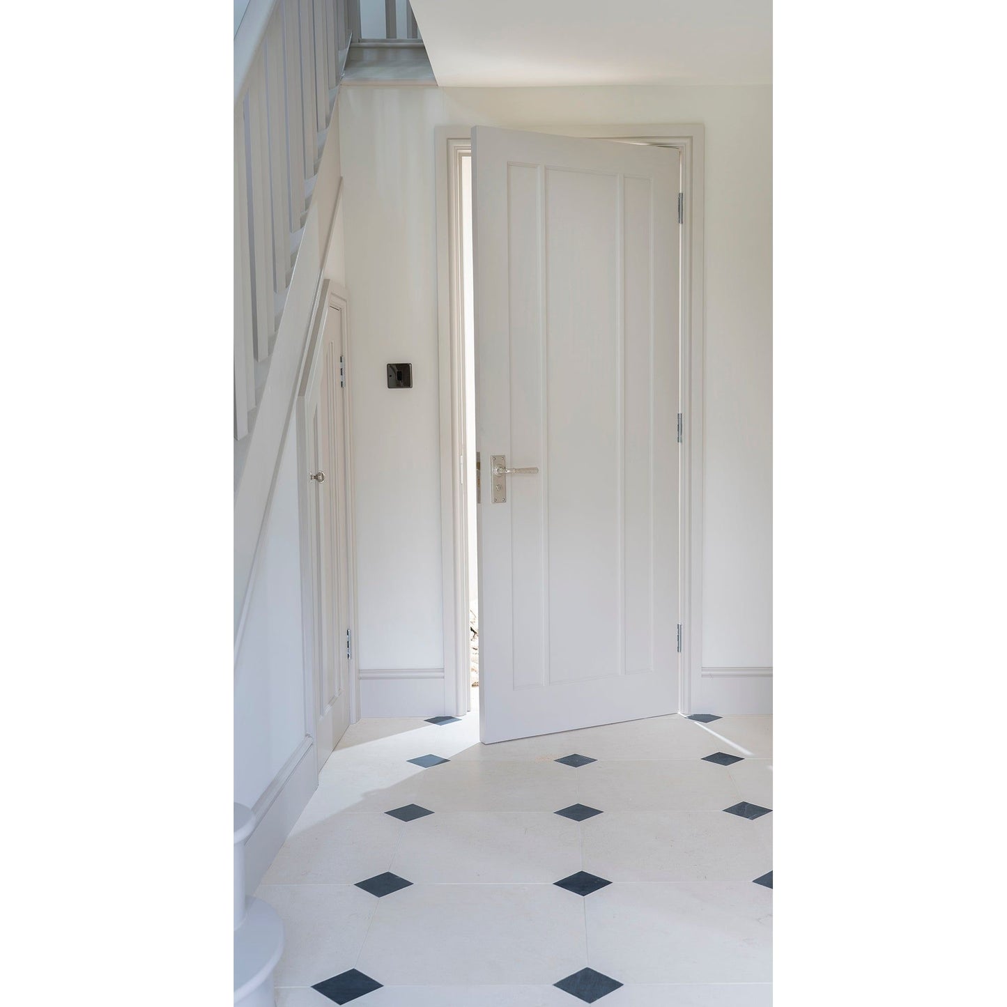 Hammered Newbury Lever Bathroom Set