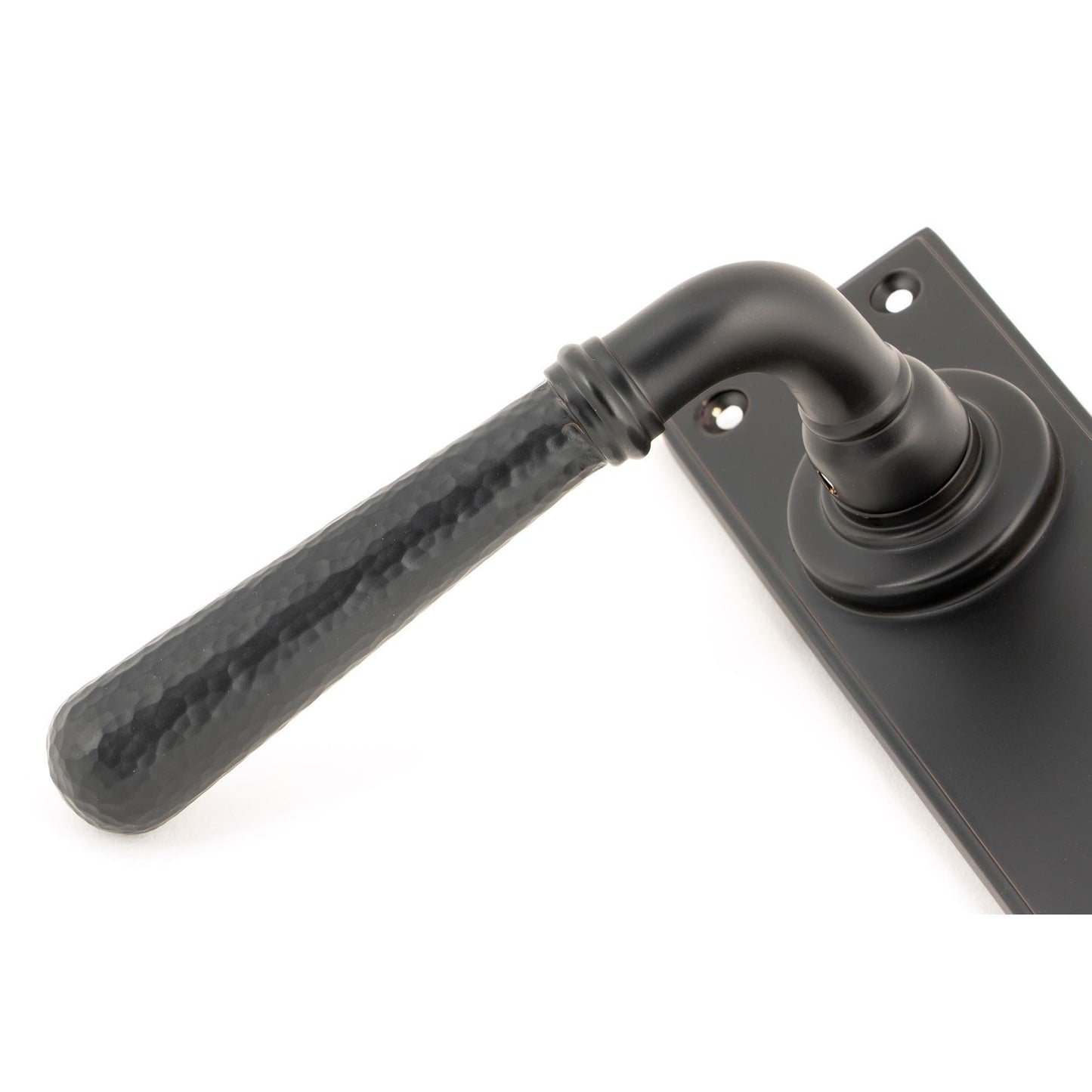 Hammered Newbury Lever Bathroom Set