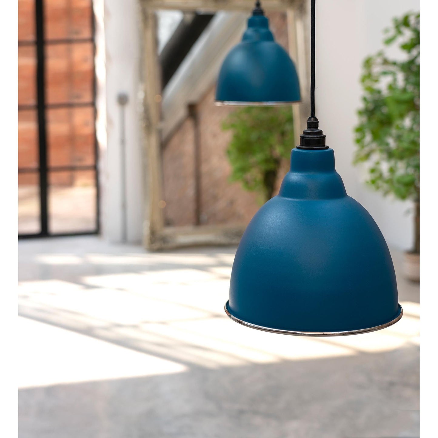 Hammered Nickel Brindley Pendant