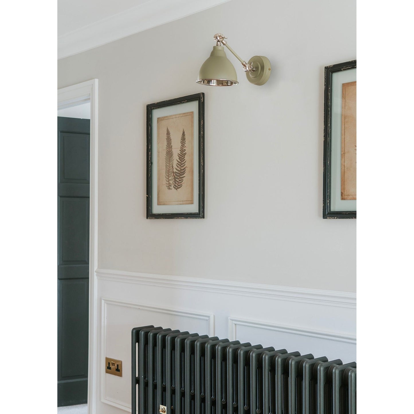 Smooth Nickel Brindley Wall Light