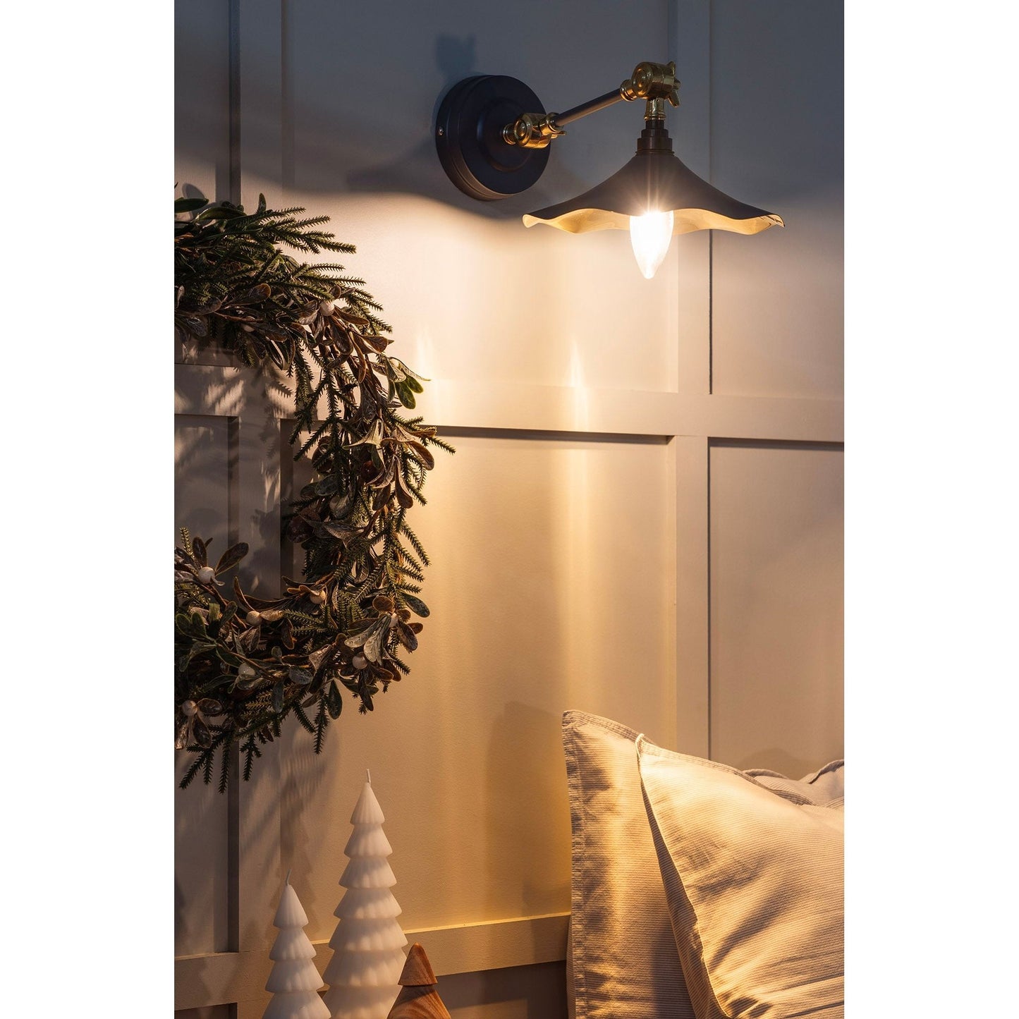 Smooth Brass Flora Wall Light