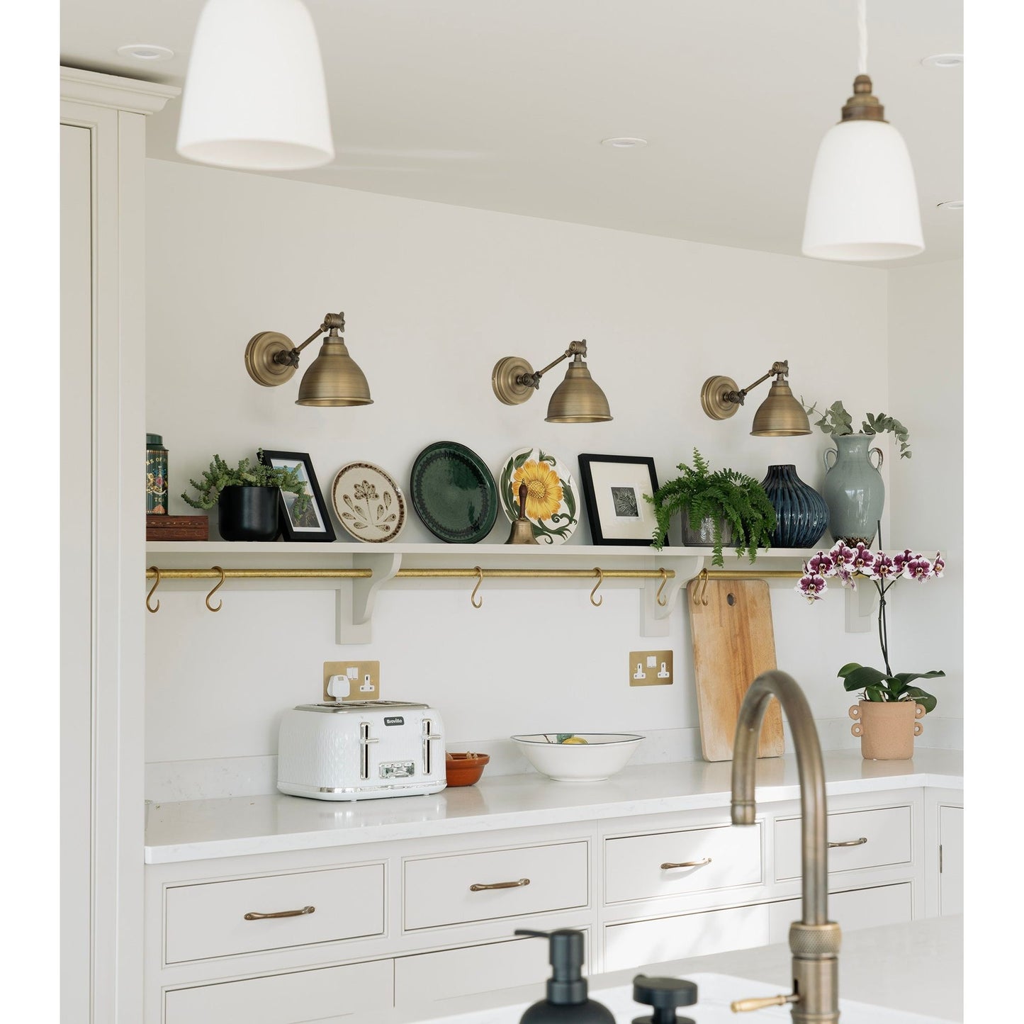 Aged Brass Brindley Wall Light