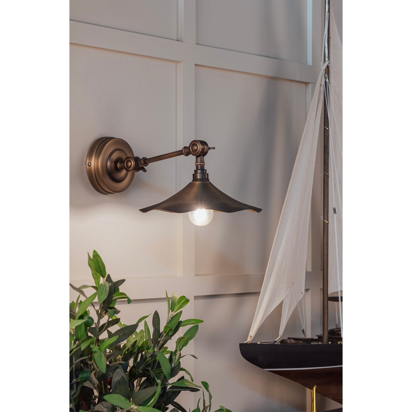 Aged Brass Flora Wall Light