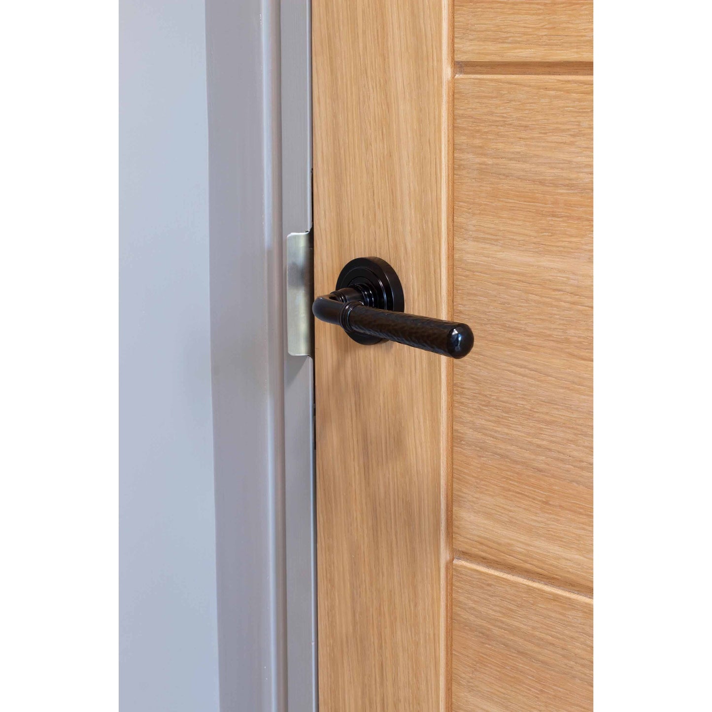 Hammered Newbury Lever on Rose Set (Unsprung)