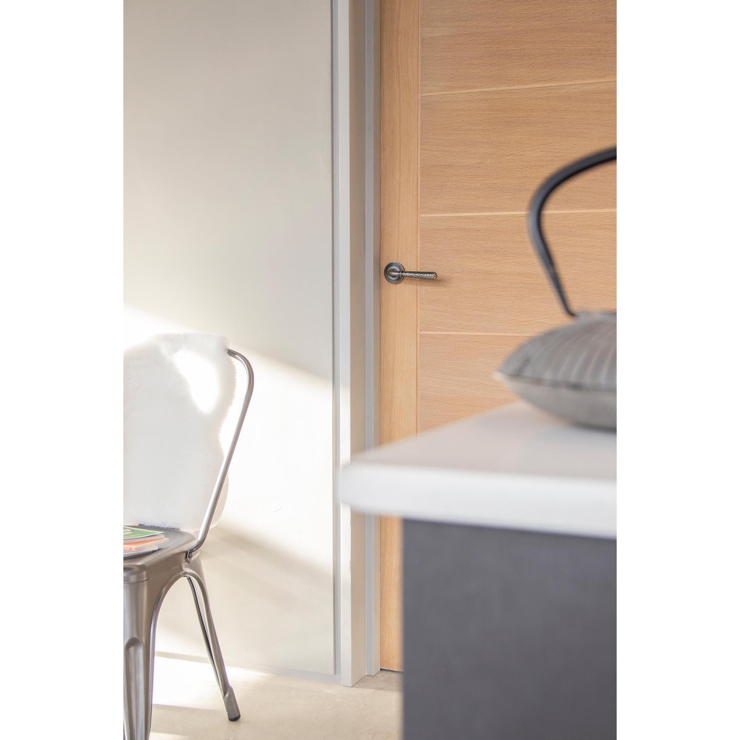 Hammered Newbury Lever on Rose Set (Unsprung)