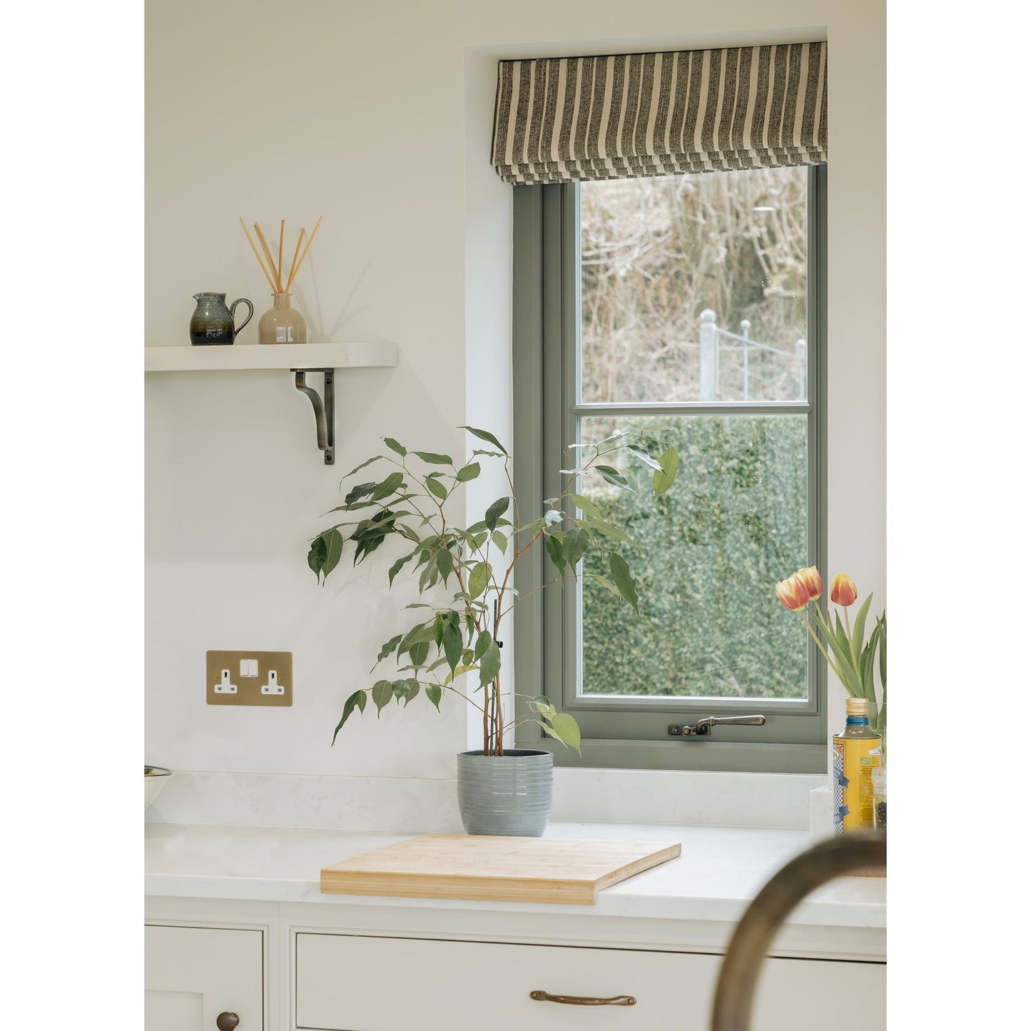 Abingdon Shelf Bracket