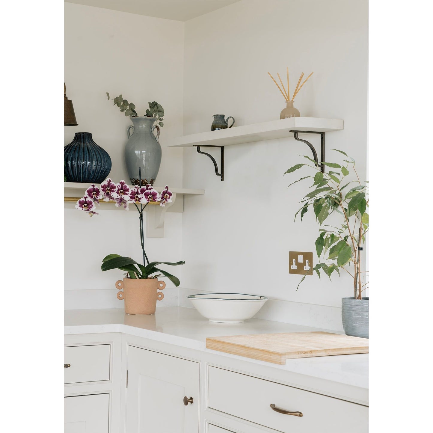 Abingdon Shelf Bracket