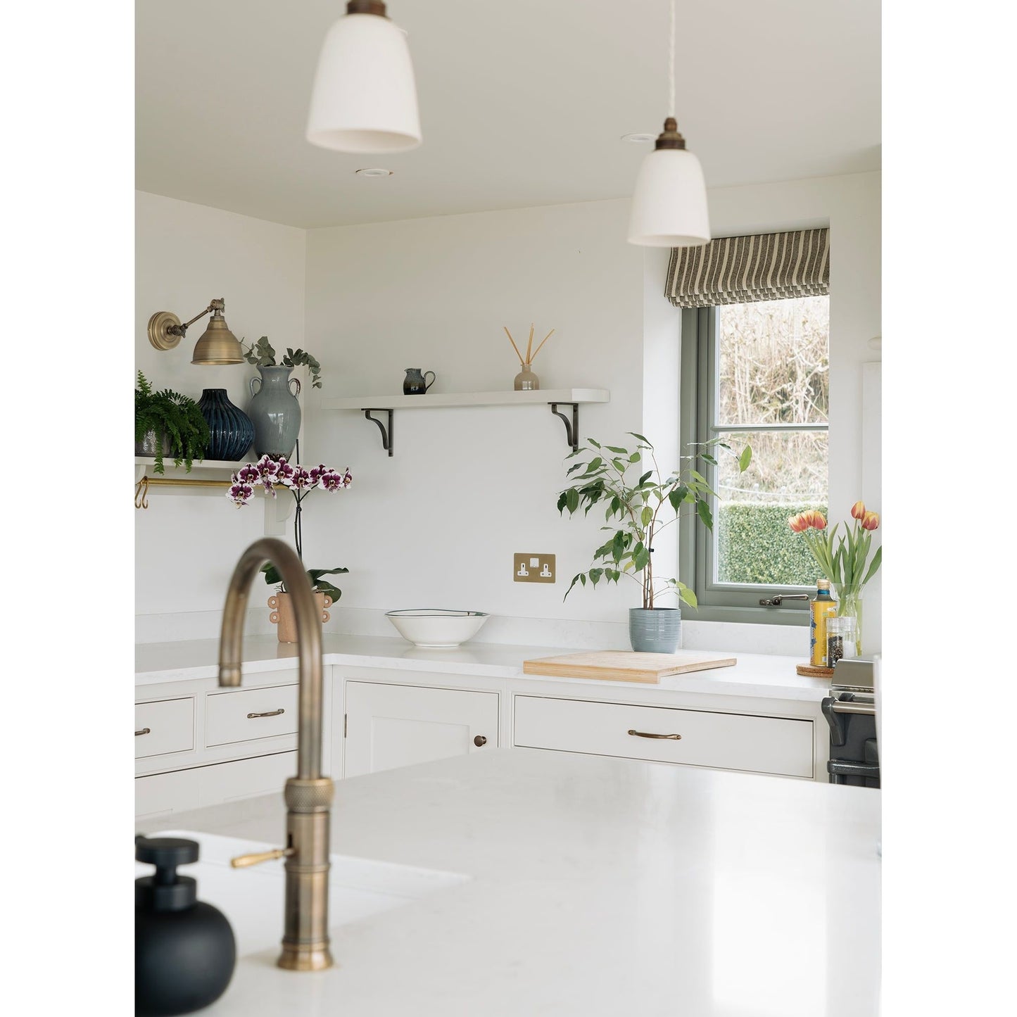 Abingdon Shelf Bracket