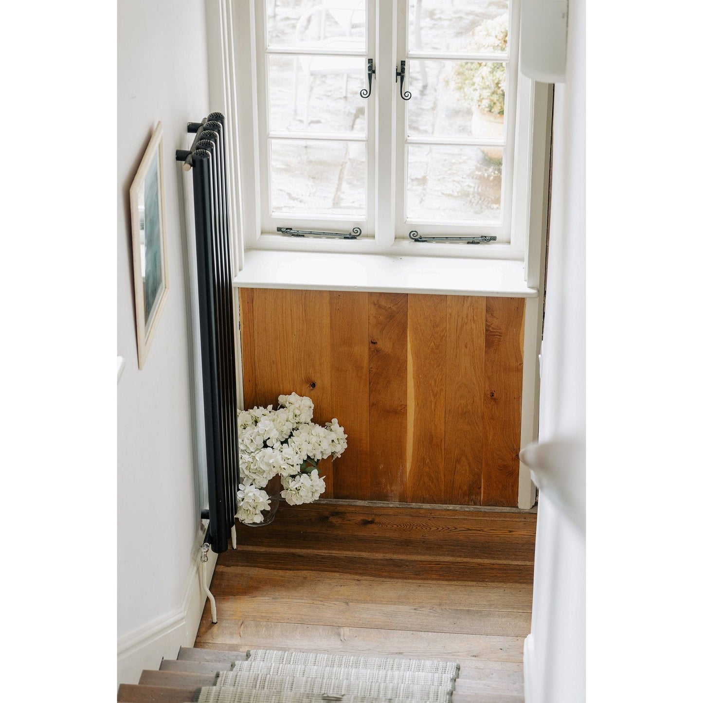 Night-Vent Locking Monkeytail Fastener