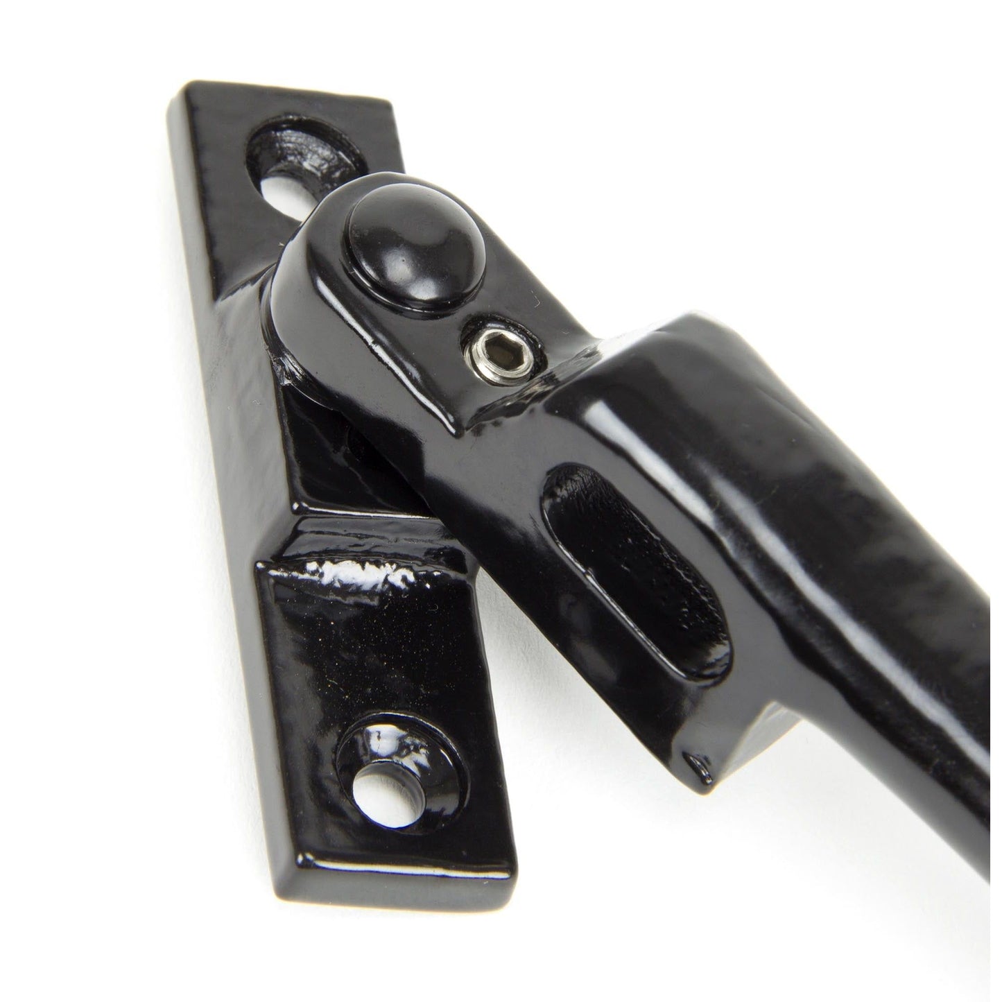 Night-Vent Locking Monkeytail Fastener