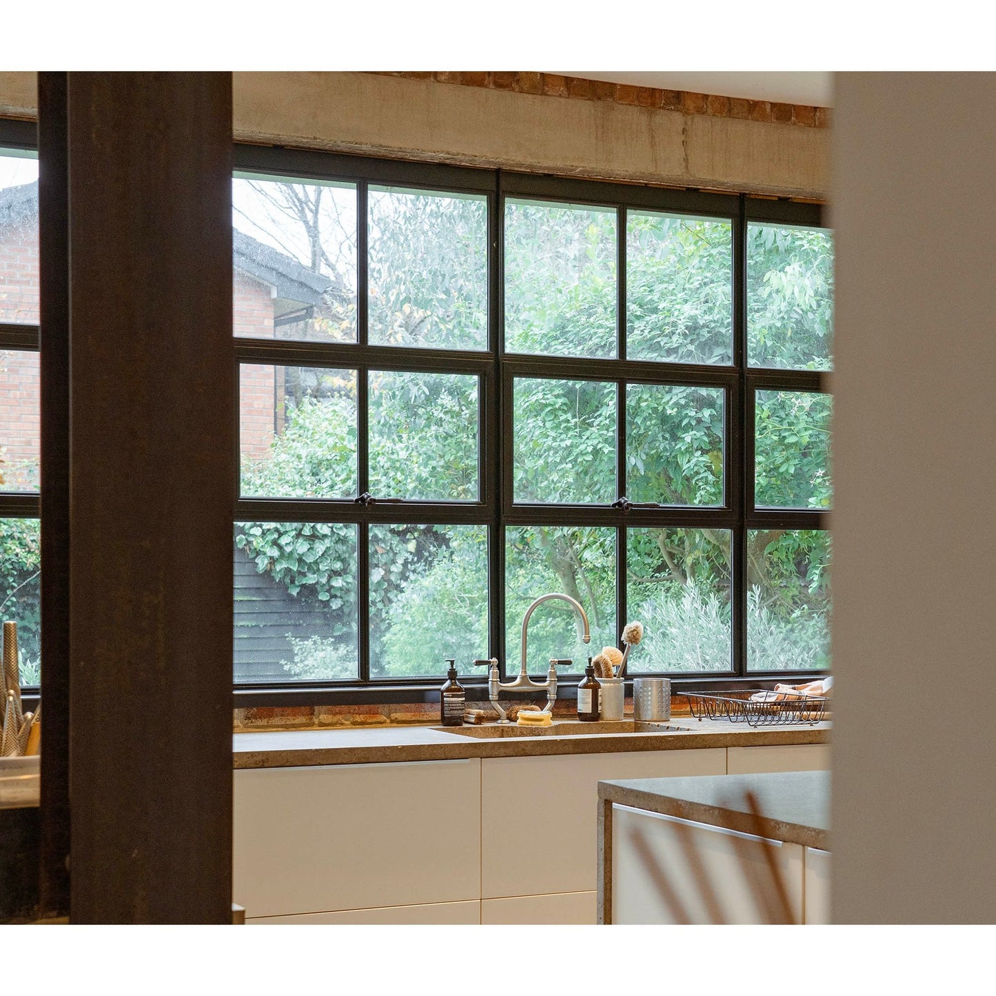 Night-Vent Locking Reeded Fastener (Steel Window)