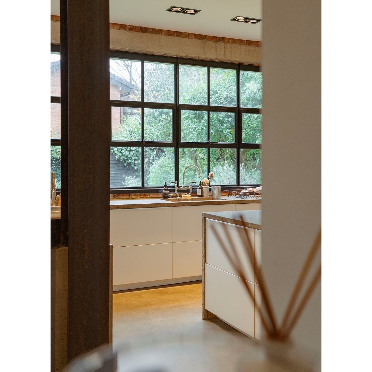 Night-Vent Locking Reeded Fastener (Steel Window)