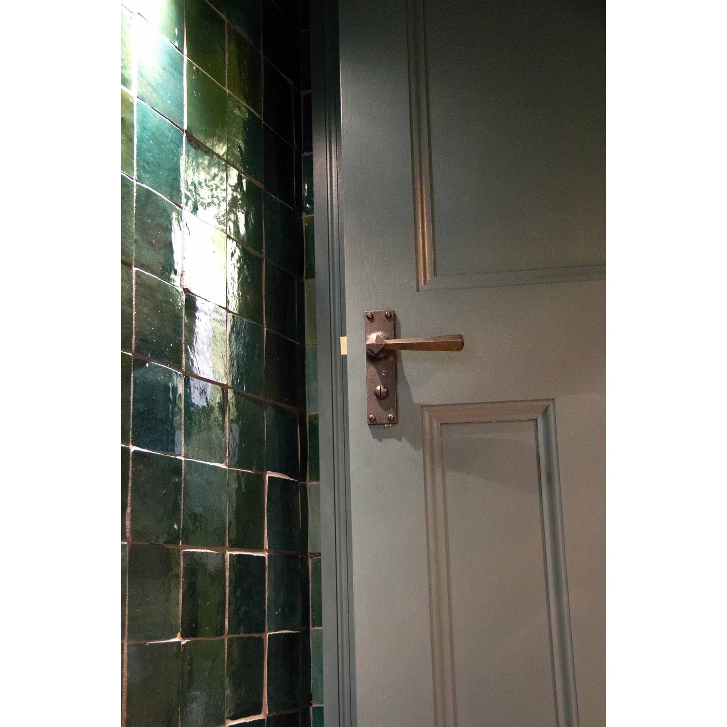 Straight Lever Bathroom Set