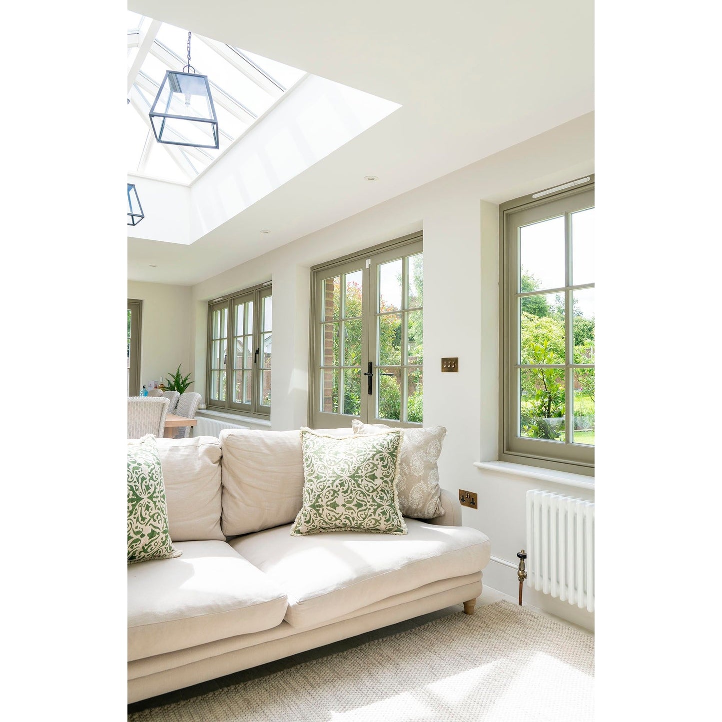 Newbury Slimline Lever Espag. Lock Set