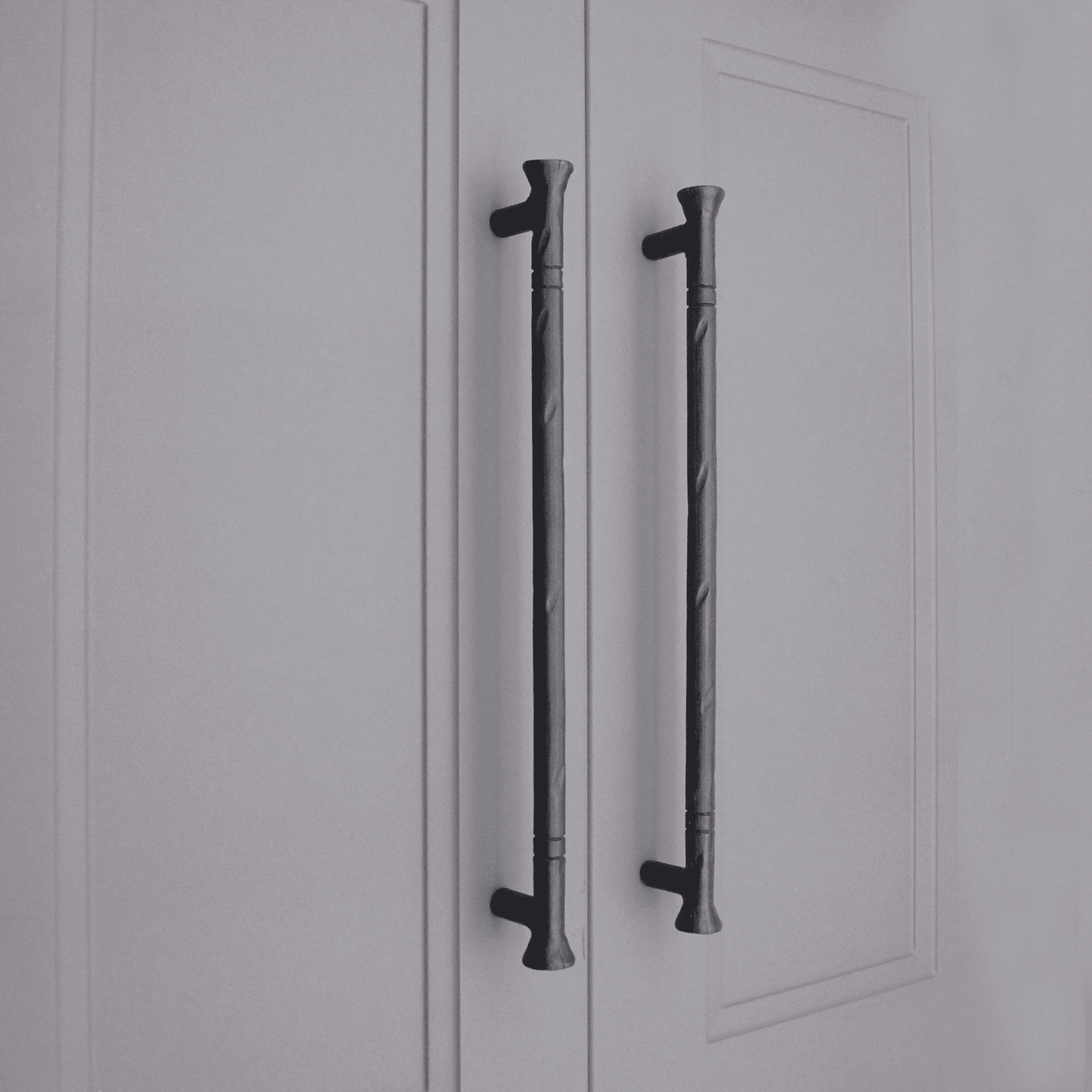 Dona Pull Handle Small Matt Black