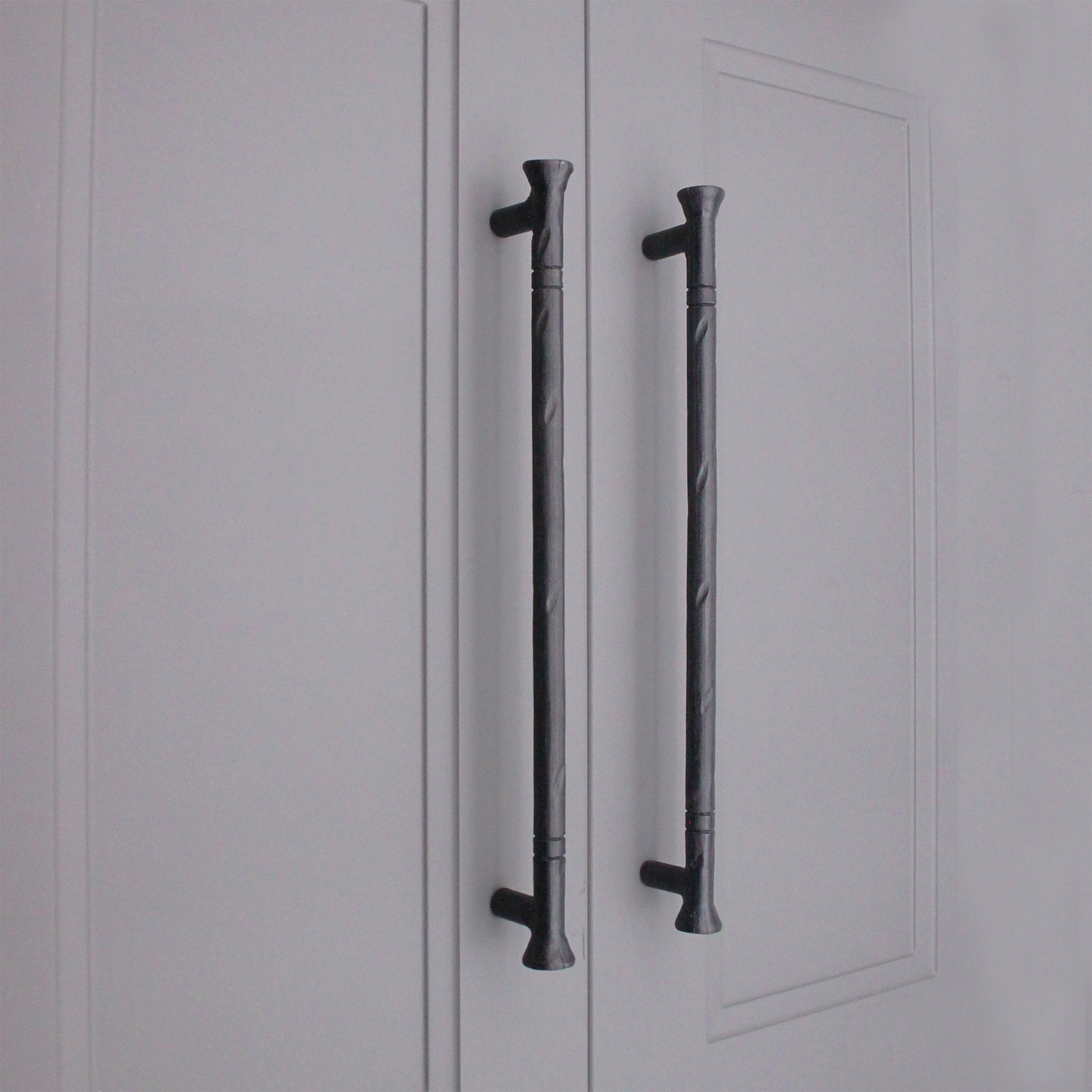 Dona Pull Handle Small Matt Black