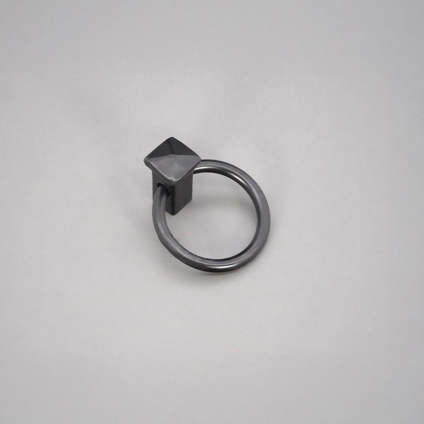 Quadrate Ring Drop Pull