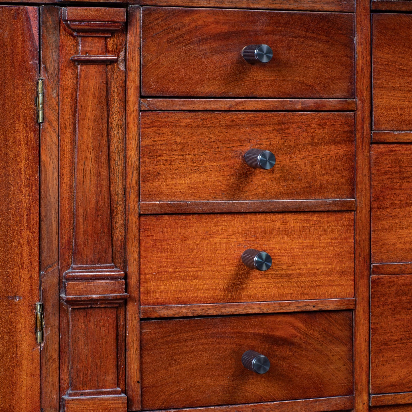 Linear Furniture Knob