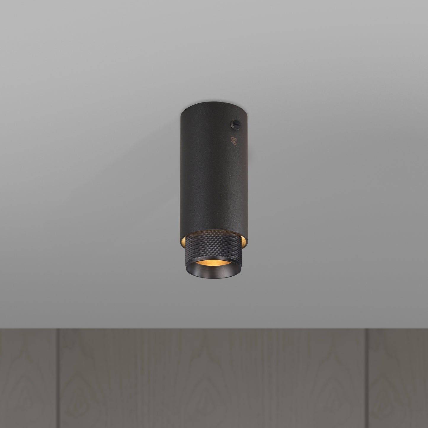 Exhaust Surface Cross Graphite