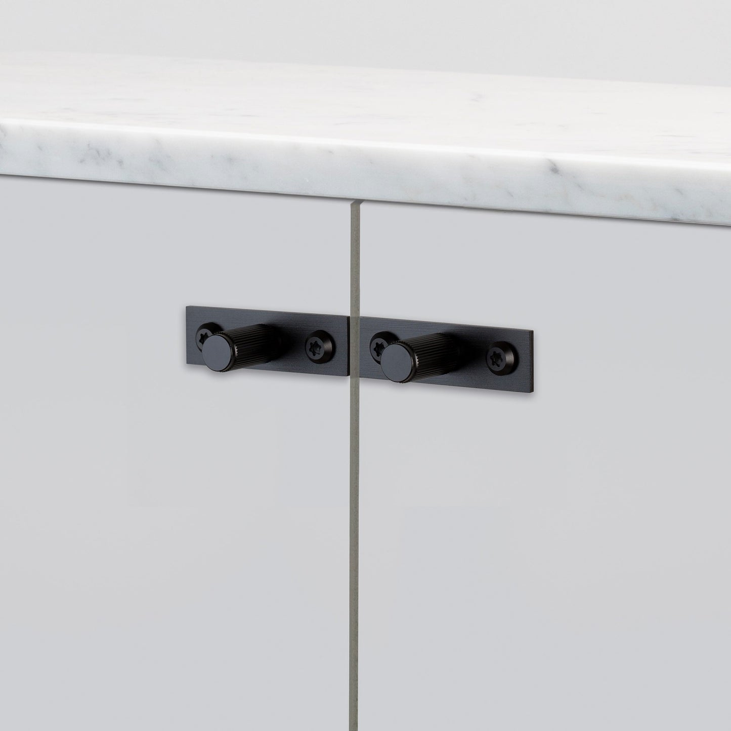 Linear Plate Furniture Knob