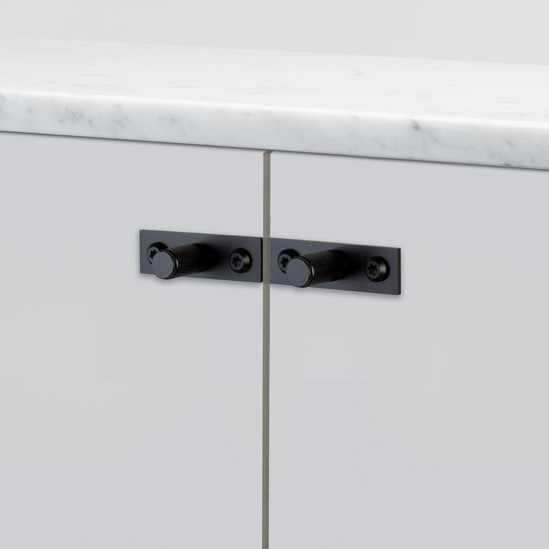 Linear Plate Furniture Knob