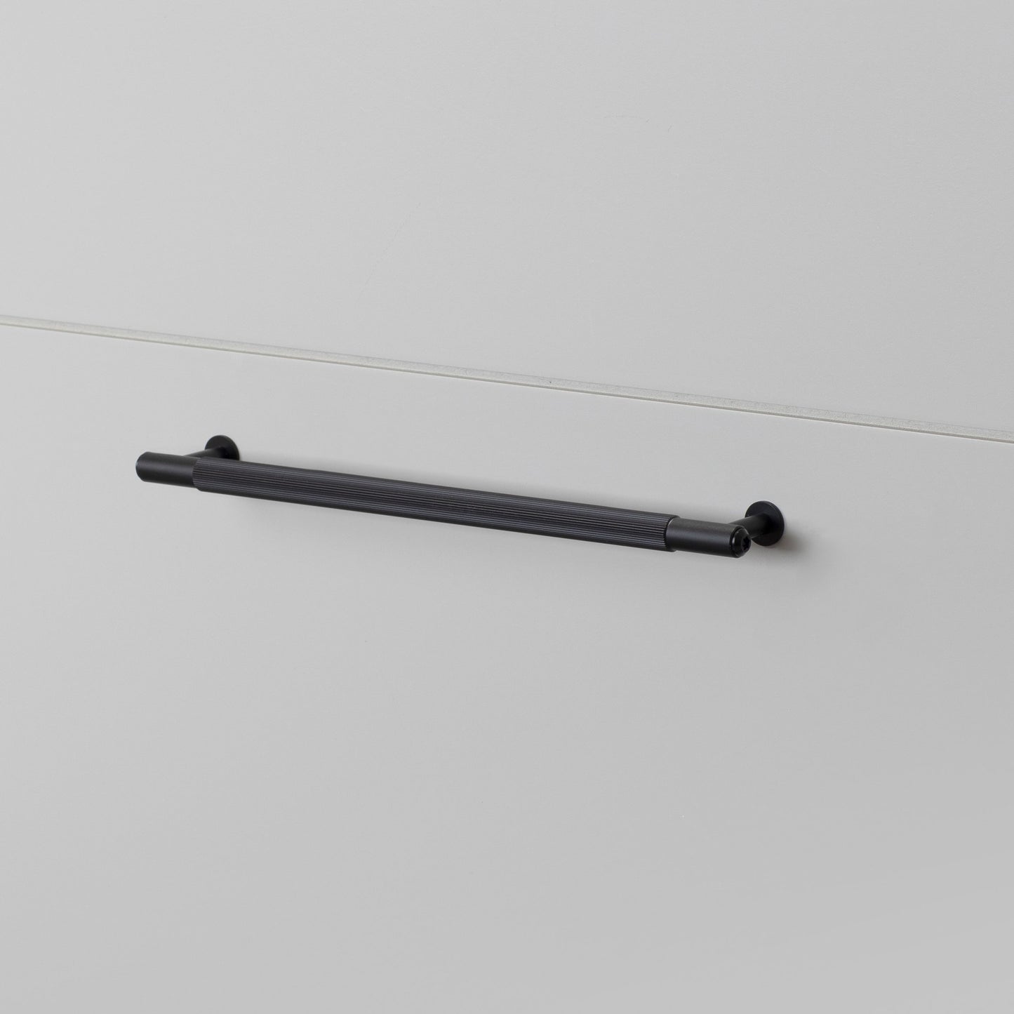 Linear Pull Bar