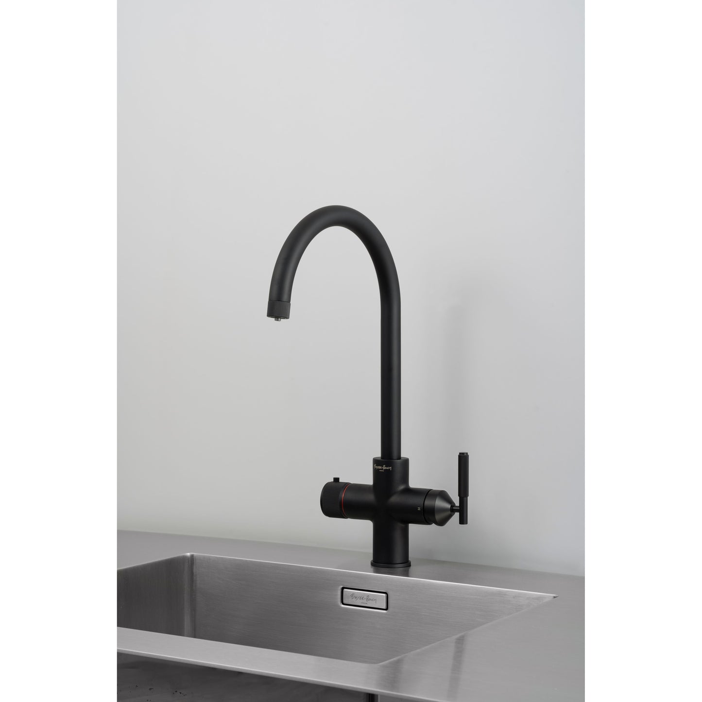 Linear 4 IN 1 UK Kitchen Tap