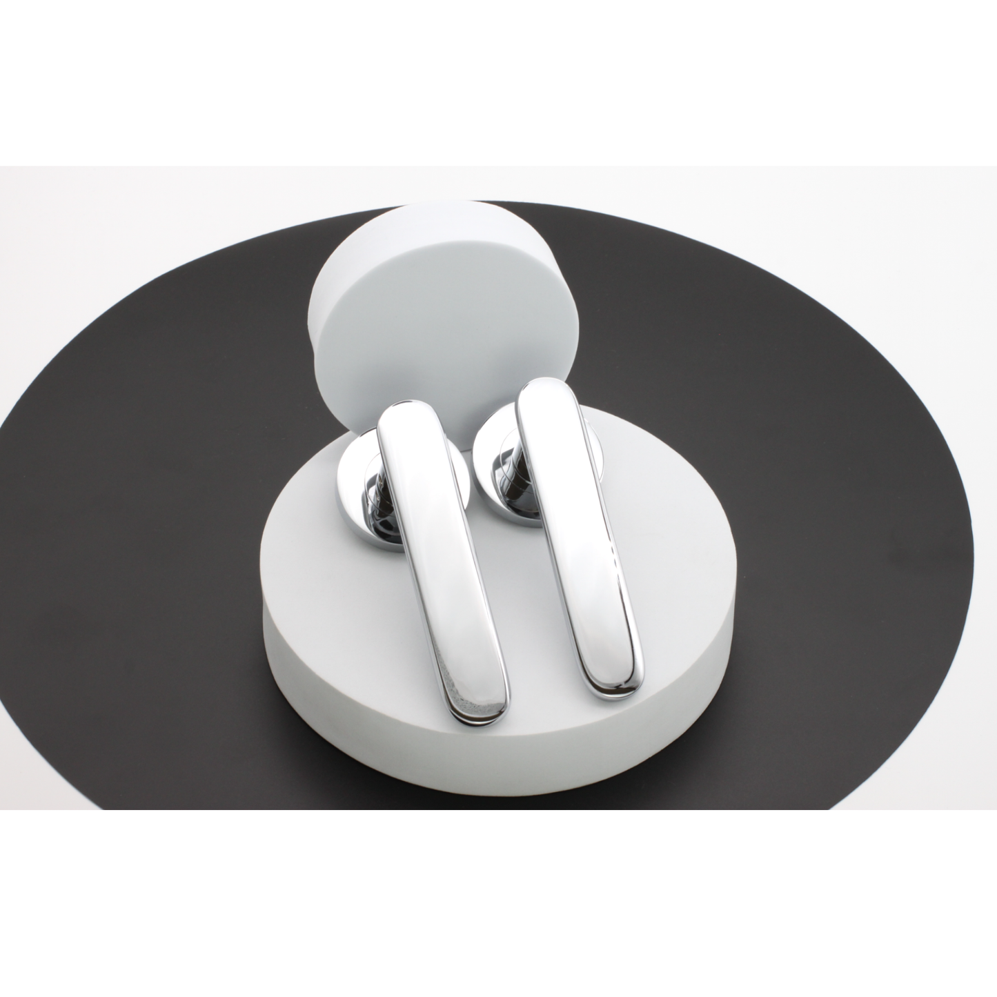 Skyla Lever Door Handle