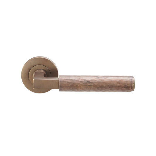 Hammered Knurlmond Lever on Rose