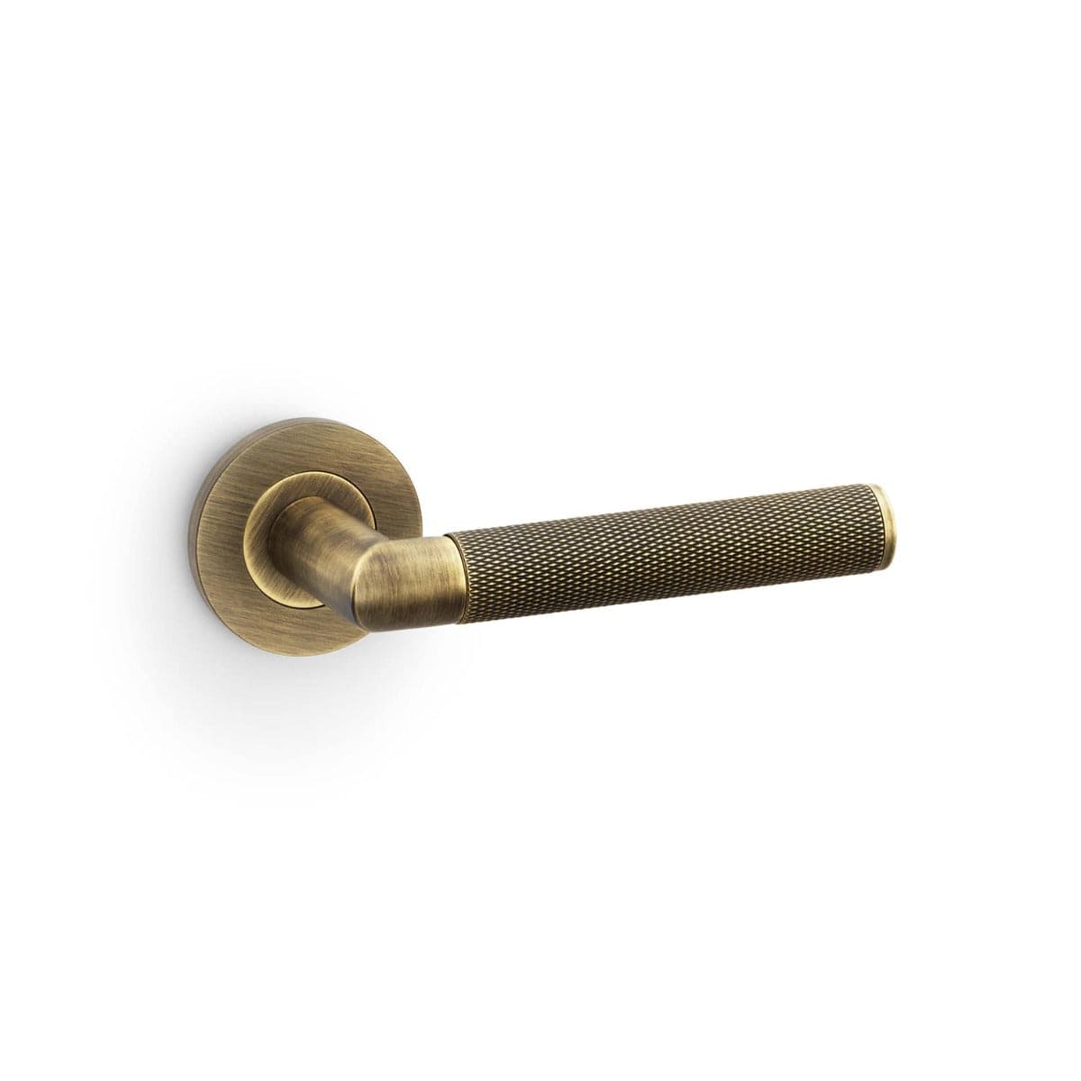Alexander & Wilks Handles Antique Brass AW - Harrier Knurled Lever on Round Rose
