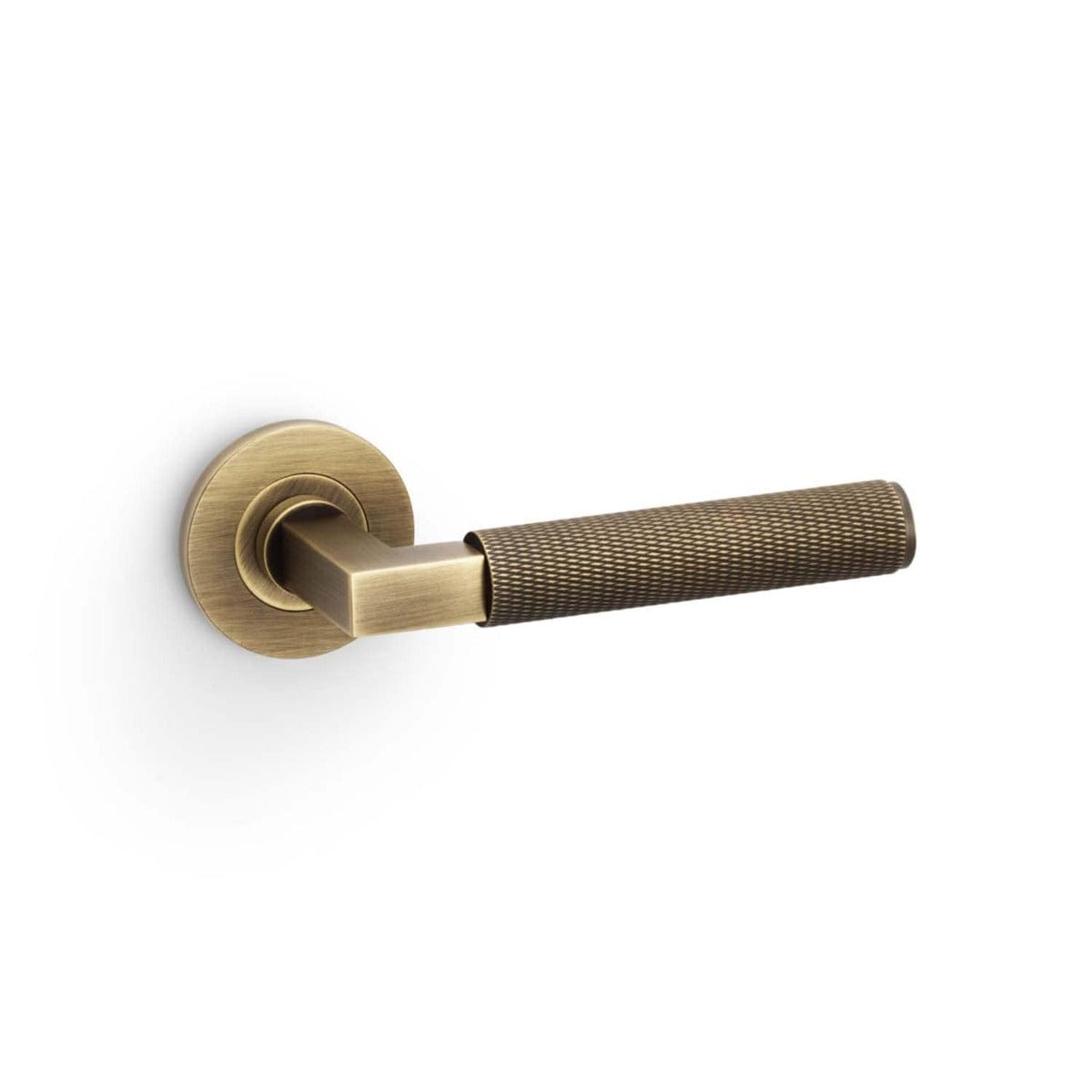 Alexander & Wilks Handles Antique Brass AW - Hurricane Knurled Lever on Round Rose