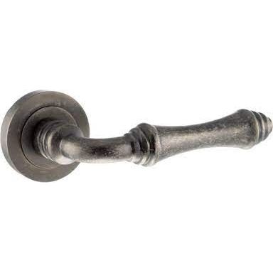 Atlantic Handles Distressed Silver Old English Durham Lever on Round Rose
